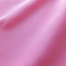 シワになりにくく色も鮮やか